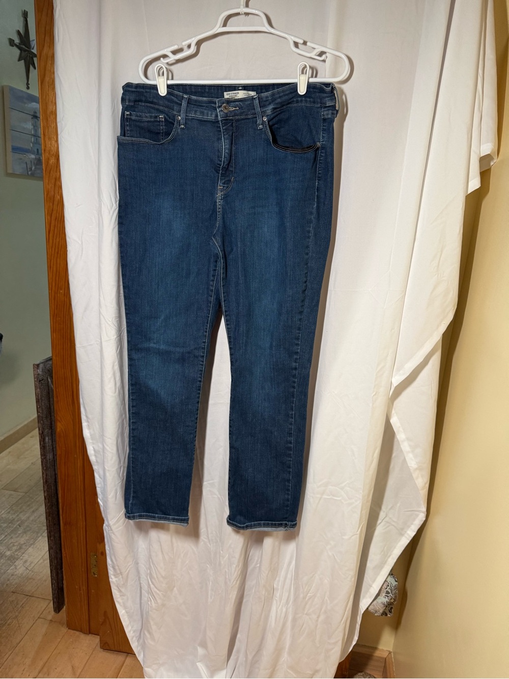Levi's Straight Leg Dark Blue Jeans